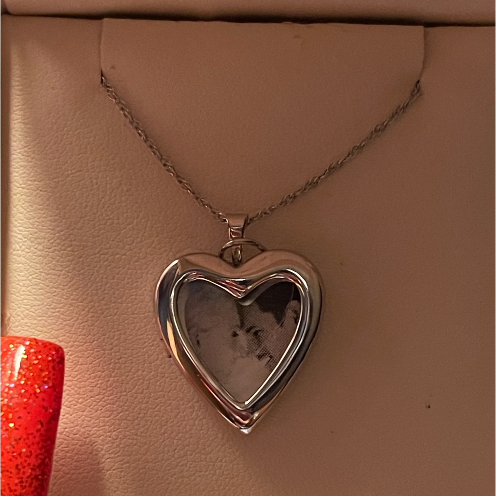 .925 Sterling Silver 30 inch heart framed necklace
